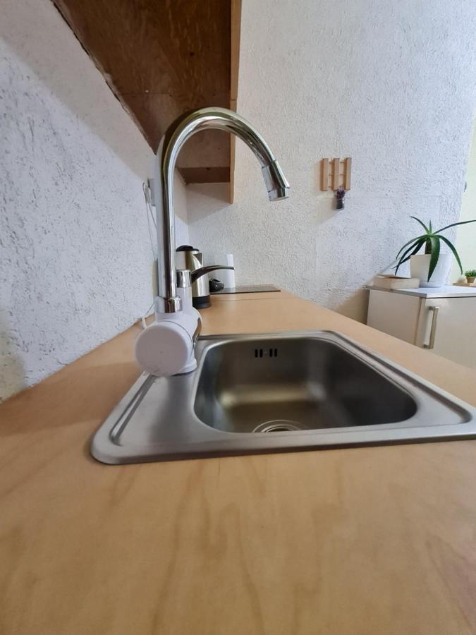 Ex-Block District Charming Studio Apartment With Treeish Sorrounding View! Tirana Bagian luar foto