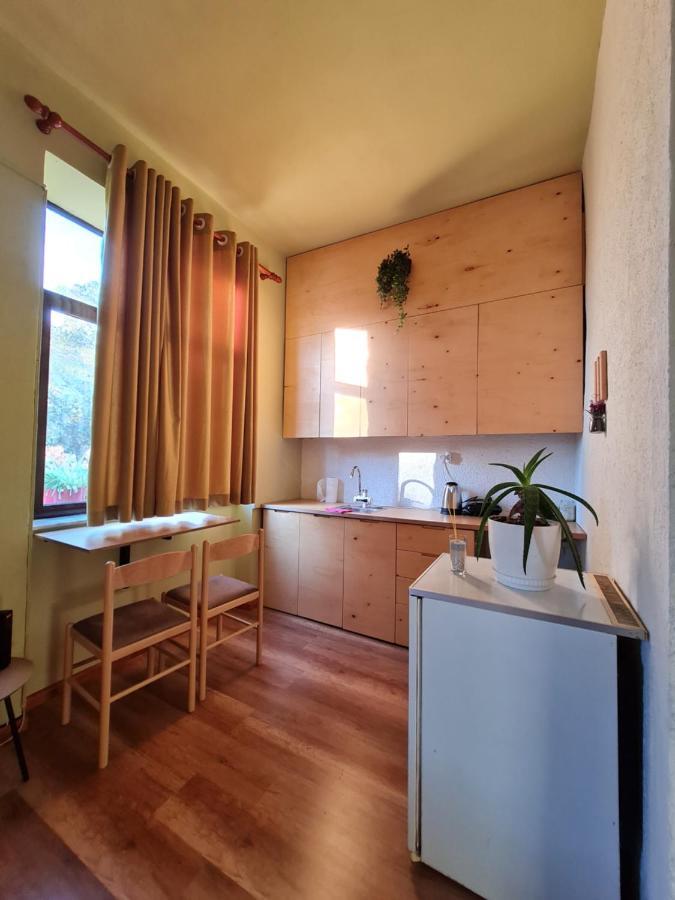 Ex-Block District Charming Studio Apartment With Treeish Sorrounding View! Tirana Bagian luar foto