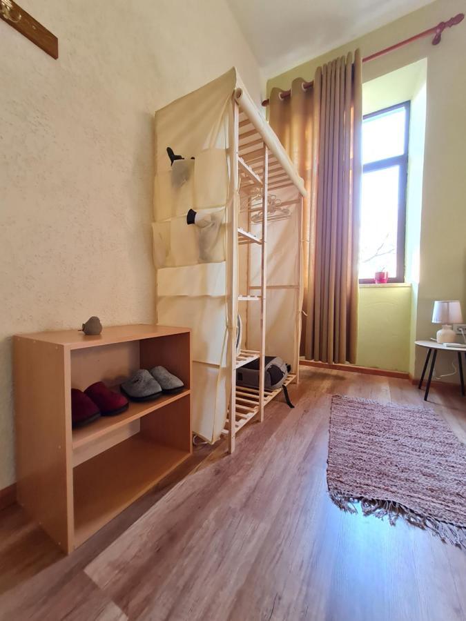 Ex-Block District Charming Studio Apartment With Treeish Sorrounding View! Tirana Bagian luar foto